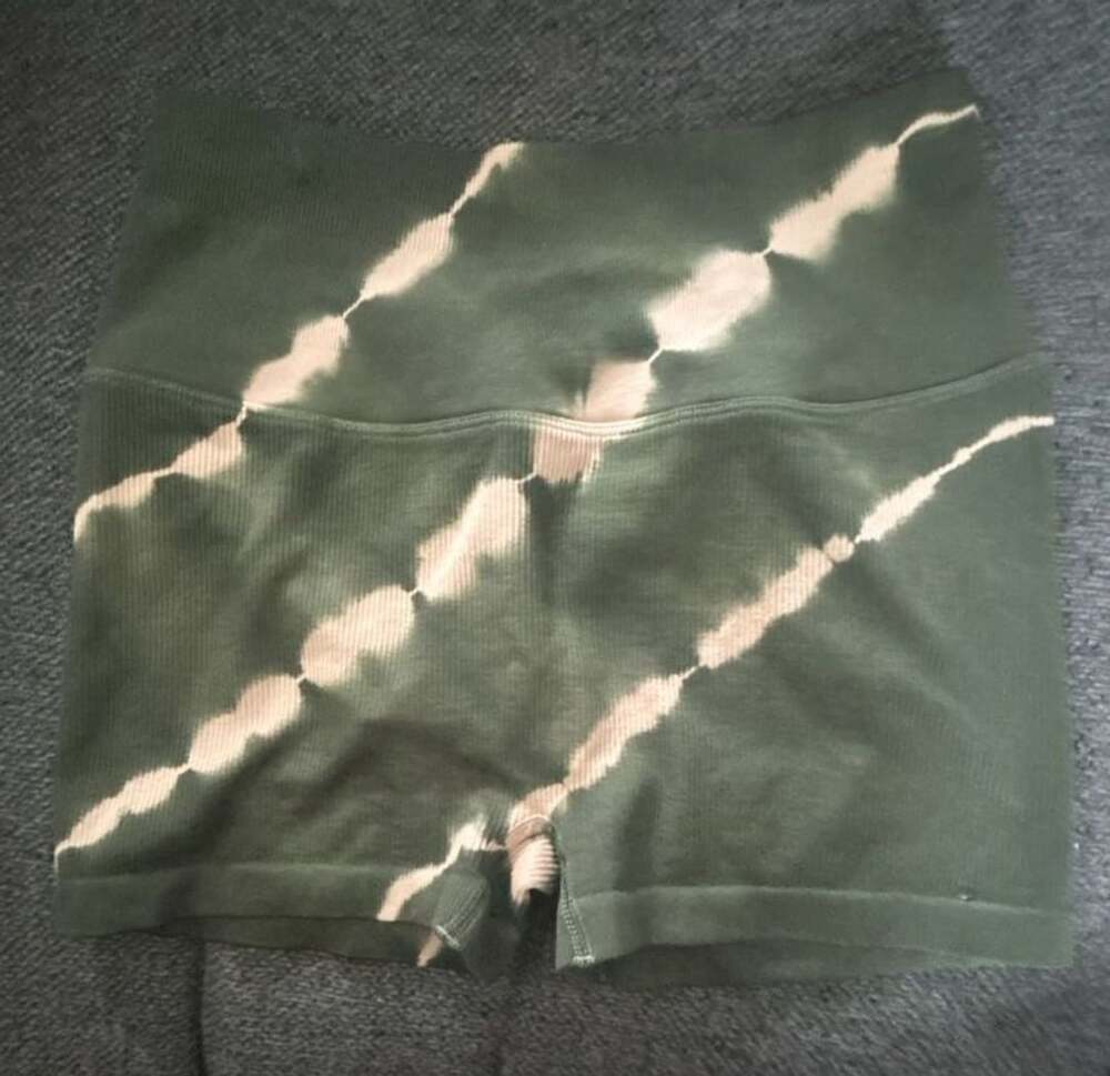 Spiritual Gangster Love Sculpt Seamless Shortie XS/S Green Tie-Dye Yoga Shorts